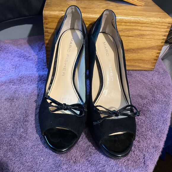 Marc Fisher Violet Black Leather‎ Suede Mesh Peep Toe Bow Stiletto Heels Size 8 - Picture 14 of 16